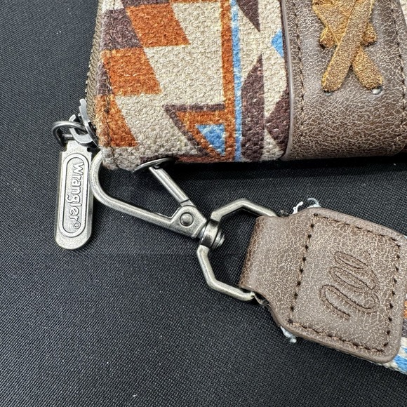 Montana West × Wrangler Wristlet Western Wallet Boho Aztec - Picture 2 of 8